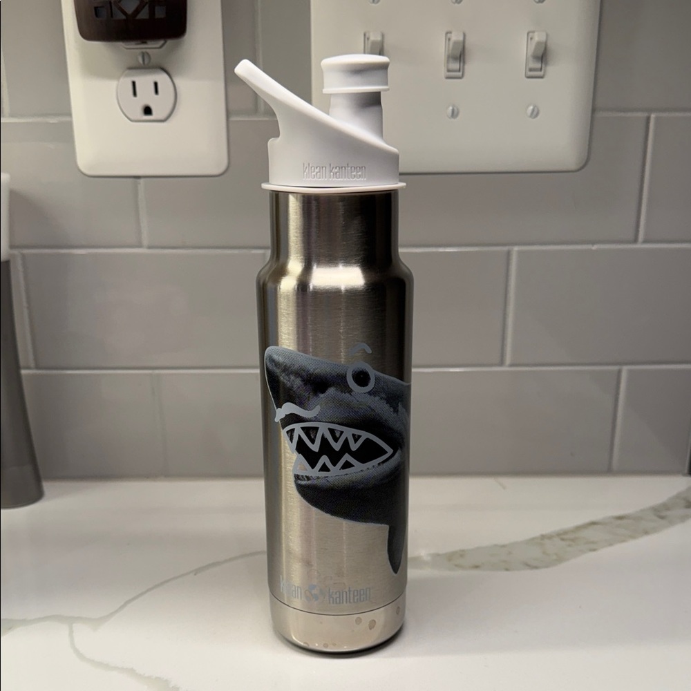 KLEAN KANTEEN 12OZ KIDS WATER BOTTLE SHARK DESIGN